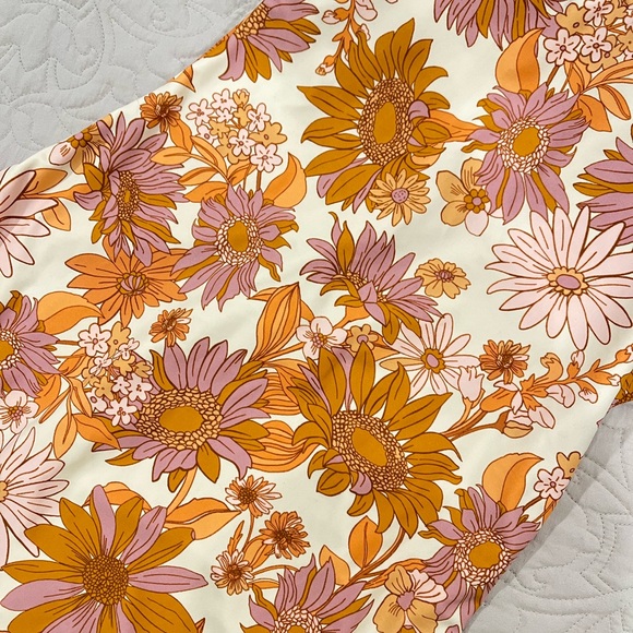 NWOT Floral one piece bathing suit open back size large - Picture 8 of 9